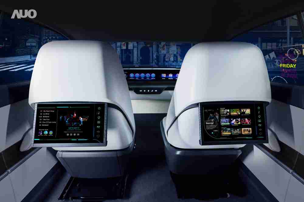2121非凡新一代Smart Cockpit 2024，，，以Micro LED先进显示技术优势，，，，创建〝可卷式后座娱乐显示器〞，，仅在互动时才显示出所需画面及信息，，，扩充更丰富的娱乐和交互信息服务，，，获国际奖项荣耀
