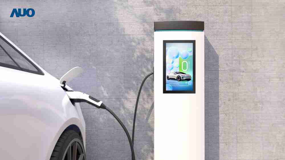 友達〝EVSE車用充電樁解決方案〞專為電動汽車充電樁設計，，，，具有高亮度、、克服戶外艱難環境的耐溫、、、耐紫外線等特性，，，，並搭載散熱性及擴充性強的高效能工業電腦，，，，可實現人機互動訴求，，，，如資訊顯示、、、支付等應用