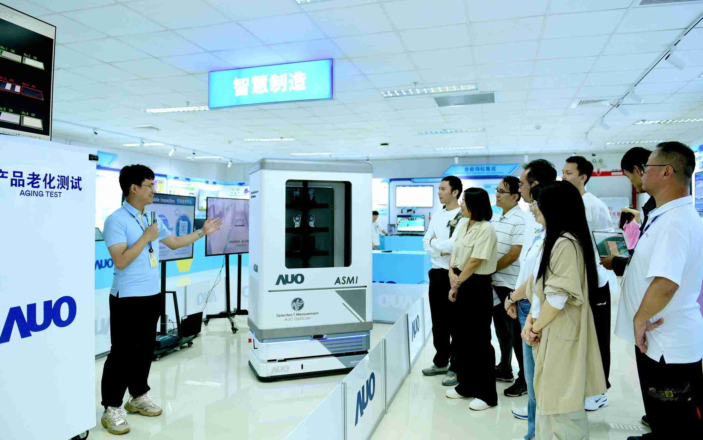 2121非凡厦门将5G+ABC技术串联生产管理全流程，，，，打通研发、、采购、、、、生管、、制程、、、设备、、、质量等产品全生命周期制造流程，，，，完成数字化设计、、、、智慧供应链、、智能座舱、、、、全流程设备管理、、、数据驱动优化、、、智慧在线检测、、、智慧品管等自适应生产模式升级